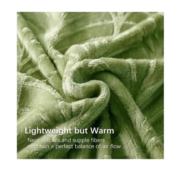 Green Leaf Pattern Throw Blanket - Picture 6 of 7